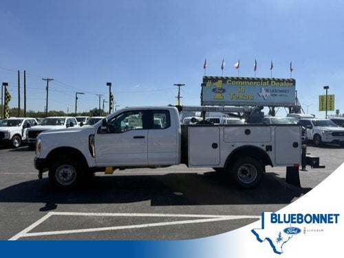 2026 Ford Super Duty F-350 DRW Crane XL