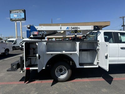 2026 Ford Super Duty F-350 DRW Crane XL