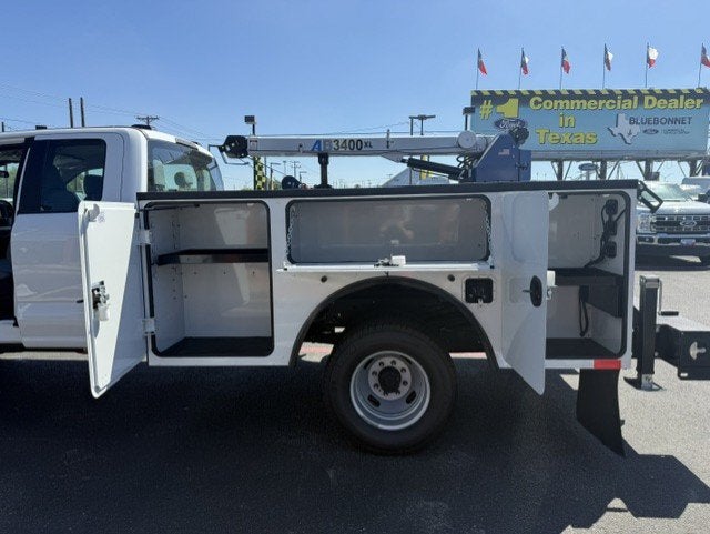 2026 Ford Super Duty F-350 DRW Crane XL