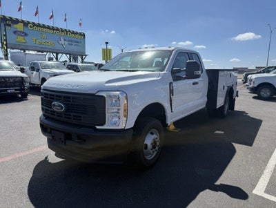 2026 Ford Super Duty F-350 DRW Crane XL