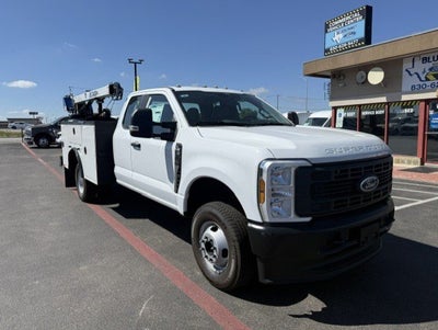 2026 Ford Super Duty F-350 DRW Crane XL