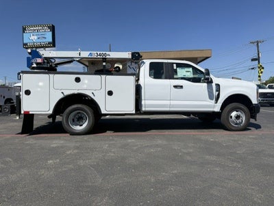 2026 Ford Super Duty F-350 DRW Crane XL