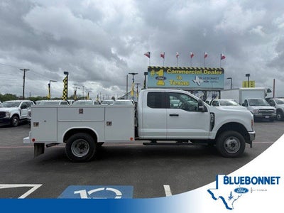 2026 Ford Super Duty F-350 DRW Service Body XL