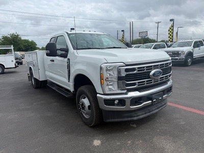 2026 Ford Super Duty F-350 DRW Service Body XL