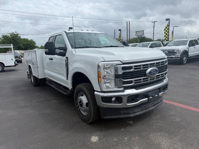 2026 Ford Super Duty F-350 DRW Service Body XL