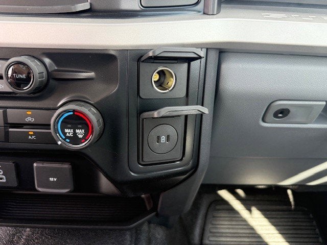 2026 Ford Super Duty F-350 DRW Crane XL