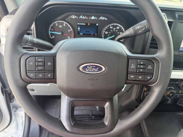 2026 Ford Super Duty F-350 DRW Crane XL