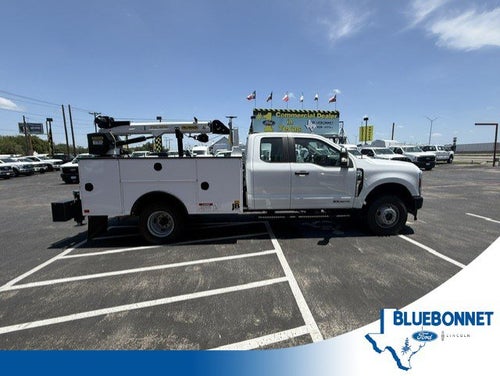 2026 Ford Super Duty F-350 DRW Crane XL