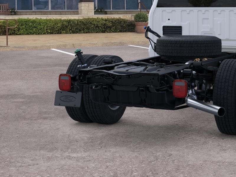 2026 Ford Super Duty F-350 DRW Crane XL