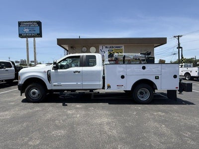 2026 Ford Super Duty F-350 DRW Crane XL