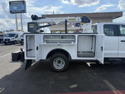 2026 Ford Super Duty F-350 DRW Crane XL