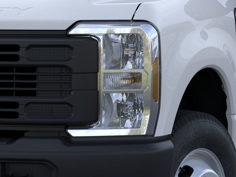 2026 Ford Super Duty F-350 DRW Crane XL