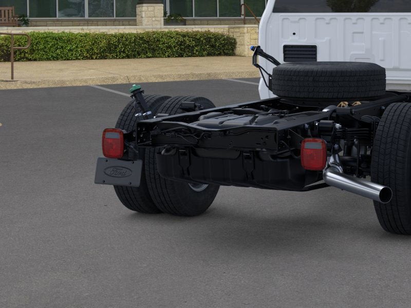 2025 Ford Super Duty F-350 DRW Flatbed XL