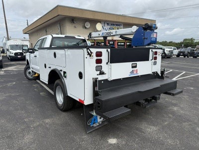 2026 Ford Super Duty F-350 DRW Crane XL