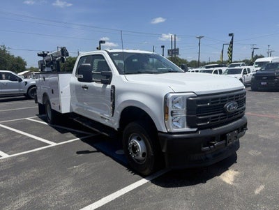2026 Ford Super Duty F-350 DRW Crane XL