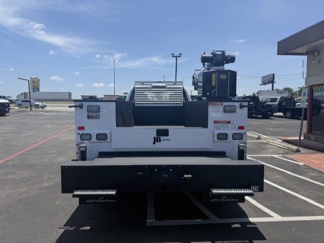 2026 Ford Super Duty F-350 DRW Crane XL