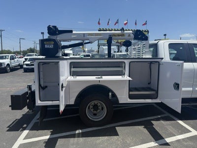 2026 Ford Super Duty F-350 DRW Crane XL