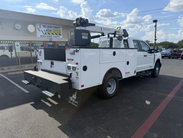 2026 Ford Super Duty F-350 DRW Crane XL