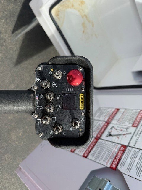 2025 Ford Super Duty F-350 DRW Crane XL