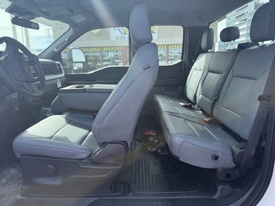 2025 Ford Super Duty F-350 DRW Crane XL