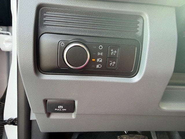 2025 Ford Super Duty F-350 DRW Crane XL