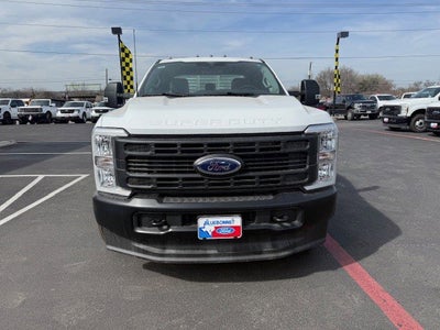 2025 Ford Super Duty F-350 DRW Crane XL