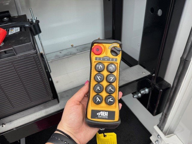 2026 Ford Super Duty F-350 DRW Crane XL