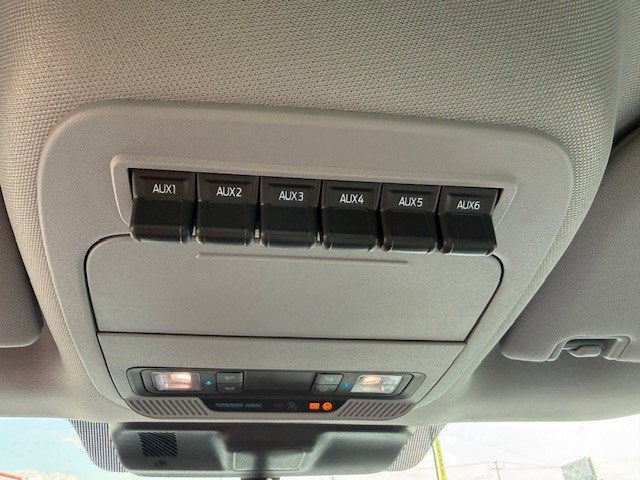 2026 Ford Super Duty F-350 DRW Crane XL