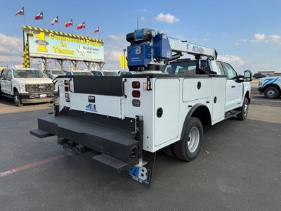2026 Ford Super Duty F-350 DRW Crane XL