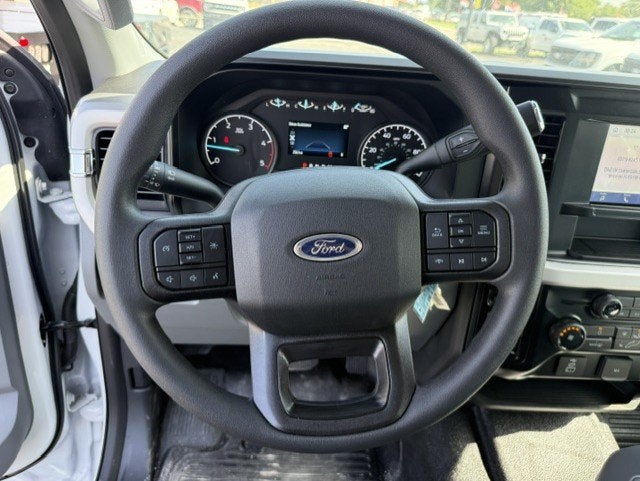 2026 Ford Super Duty F-450 DRW Flatbed XL