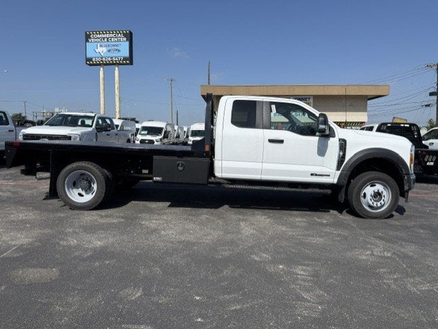 2026 Ford Super Duty F-450 DRW Flatbed XL