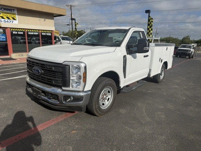 2026 Ford Super Duty F-250 SRW Service Body XL