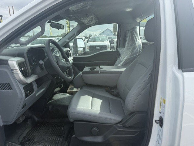 2027 Ford Super Duty F-250 SRW Service Body XL