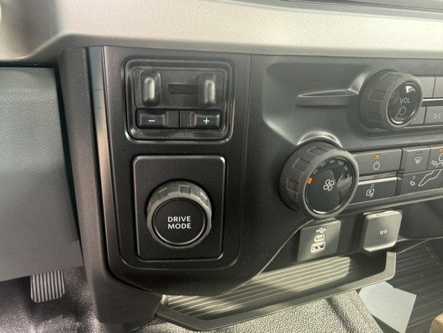 2027 Ford Super Duty F-250 SRW Service Body XL
