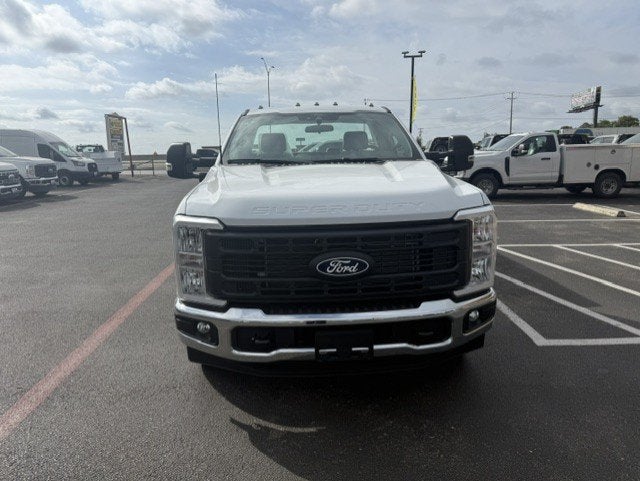 2027 Ford Super Duty F-250 SRW Service Body XL