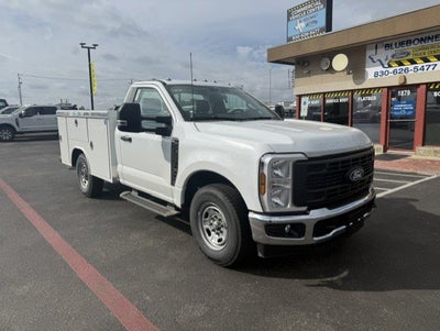 2027 Ford Super Duty F-250 SRW Service Body XL