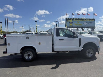 2027 Ford Super Duty F-250 SRW Service Body XL