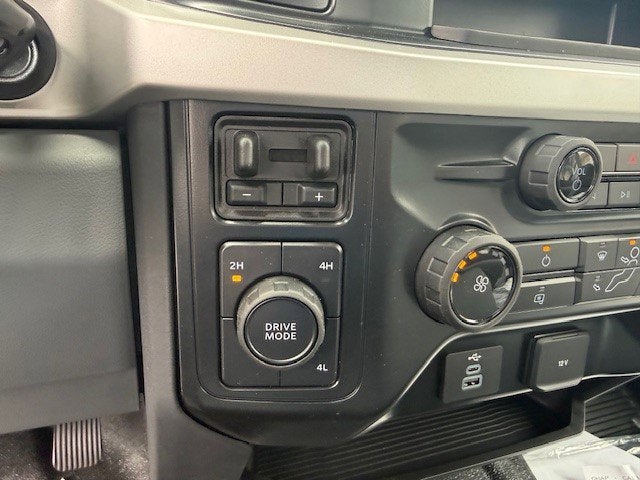 2026 Ford Super Duty F-550 DRW Flatbed XL