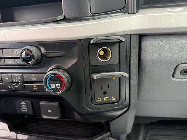 2026 Ford Super Duty F-550 DRW Flatbed XL