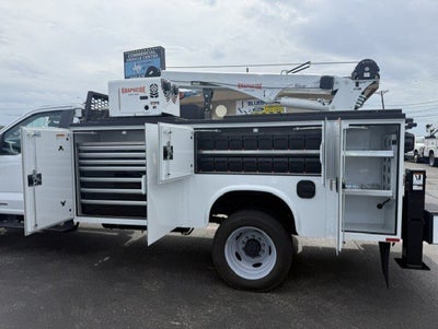 2026 Ford Super Duty F-550 DRW Crane XL