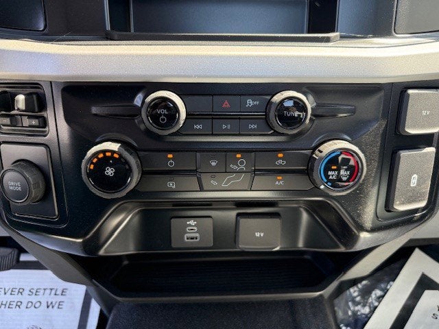 2025 Ford Super Duty F-350 DRW Service Body XL