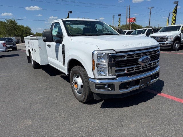 2025 Ford Super Duty F-350 DRW Service Body XL