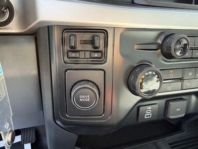 2026 Ford Super Duty F-350 DRW Flatbed XL