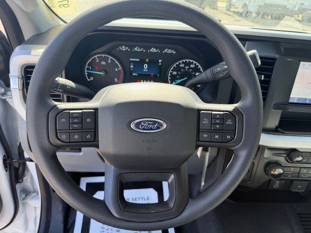 2026 Ford Super Duty F-350 DRW Flatbed XL