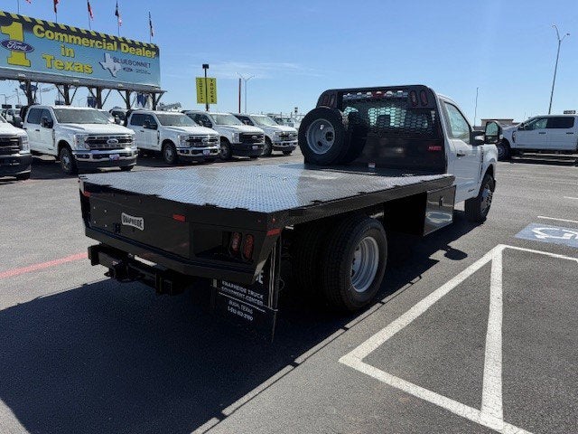 2026 Ford Super Duty F-350 DRW Flatbed XL