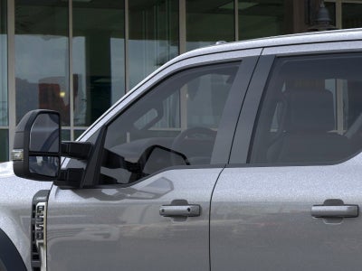 2026 Ford Super Duty F-550 DRW LARIAT