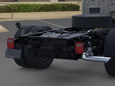 2026 Ford Super Duty F-550 DRW LARIAT