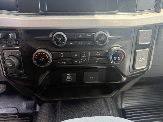2026 Ford Super Duty F-550 DRW Flatbed XL