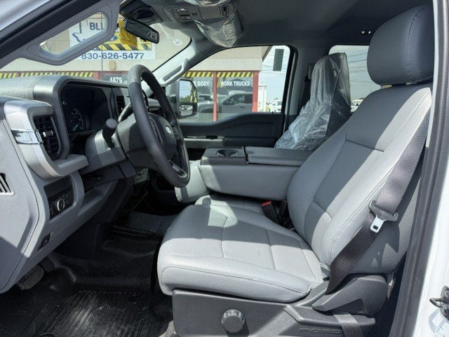 2026 Ford Super Duty F-550 DRW Flatbed XL