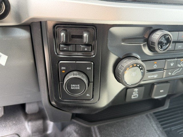 2026 Ford Super Duty F-550 DRW Flatbed XL